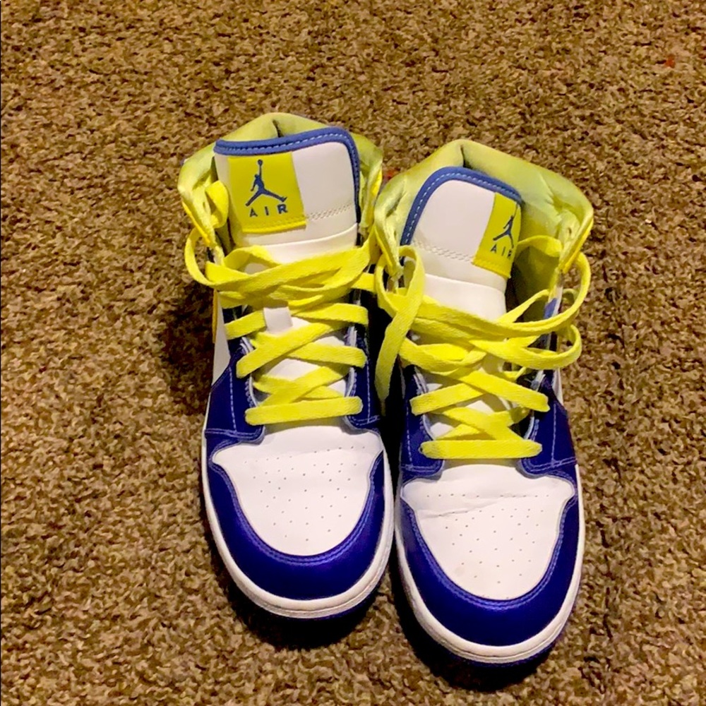 Jordan lime green & blue
